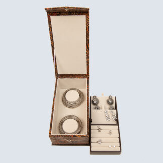 X 8392-JEWELLERY BOX